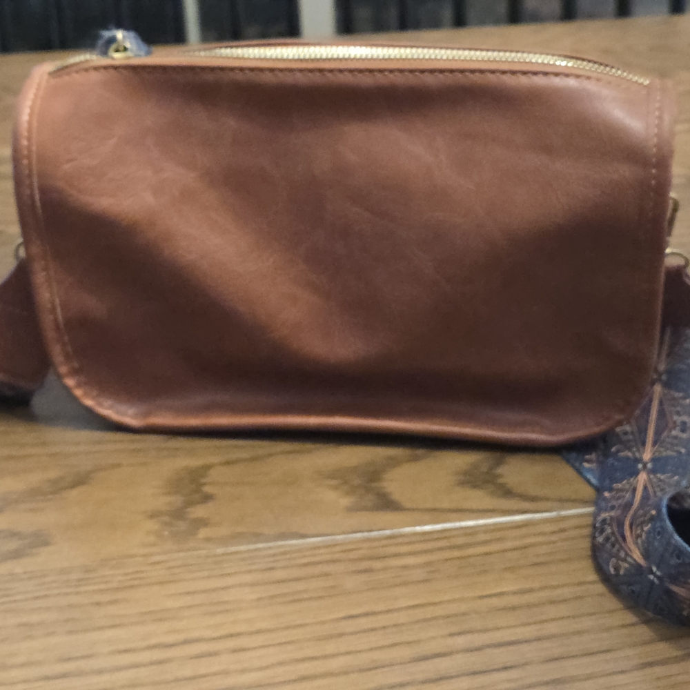 Amazon Cognac Leather Crossbody Bag with Patterned Blue Accent Strap - Picture 4 of 6